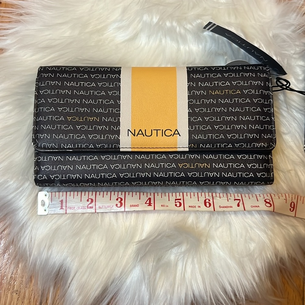 MWT๐Nautica Signature Logo Money Manager Trifold Snap Womens Wallet Navy White - Picture 15 of 17